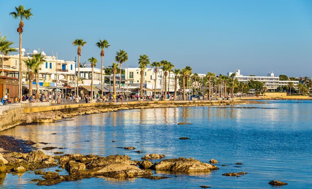 Adamou Gardens Apartment Paphos Bagian luar foto